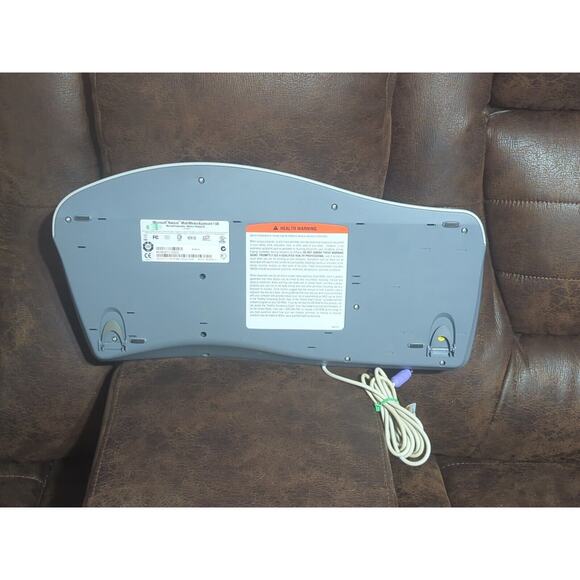 Microsoft Natural Multimedia Keyboard 1.0a RT9470 Ergonomic White Blue PS2 - Picture 5 of 6